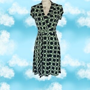 Liz Claiborne Wrap Dress with Belt in Green & Black & White Geo Print, S